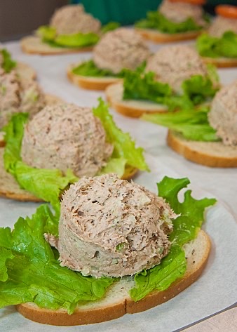 Order Tuna Salad Sandwich food online from Sam Market Deli And Grill store, Edgewater on bringmethat.com