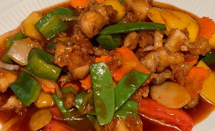 Order Sweet & Sour Mango Chicken food online from Silver Spoon Thai Restaurant store, Chicago on bringmethat.com