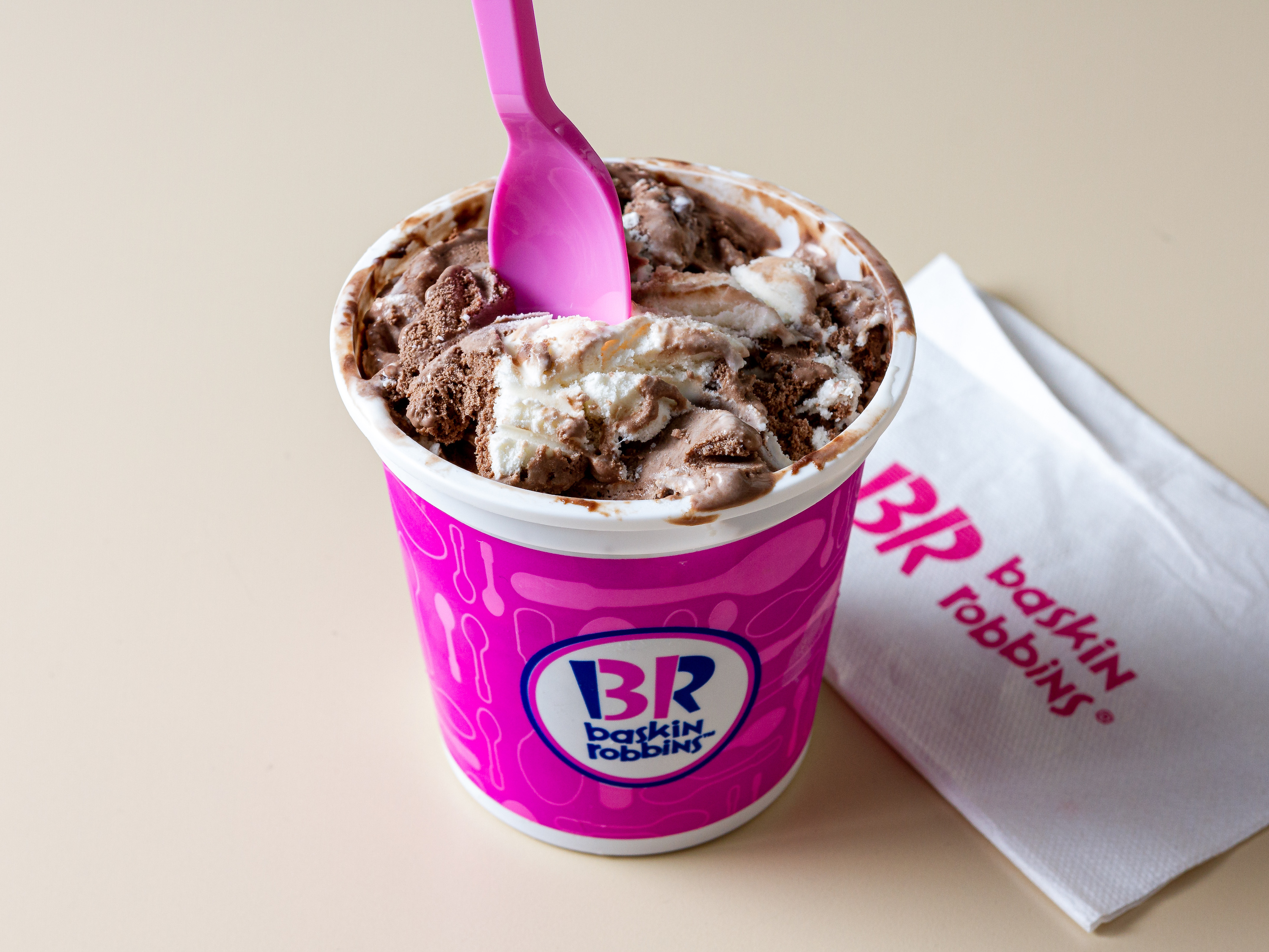 Order Gold Medal Ribbon Pre-Packed Quart  food online from Baskin Robbins store, Richmond on bringmethat.com