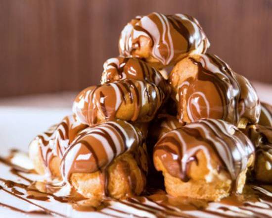 Order Eclair Pyramid food online from Melt N Dip store, Dearborn Heights on bringmethat.com