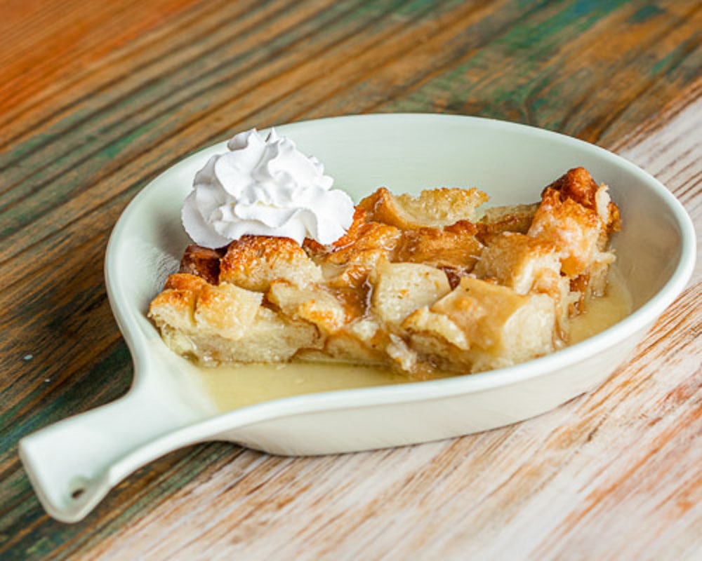 Order Bourbon Bread Pudding food online from Willie's Grill & Icehouse store, Hill Country Village on bringmethat.com