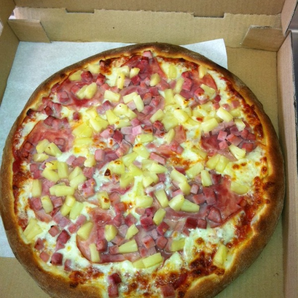 Order Hawaiian Special Pizza food online from La Val's Pizza store, Albany on bringmethat.com