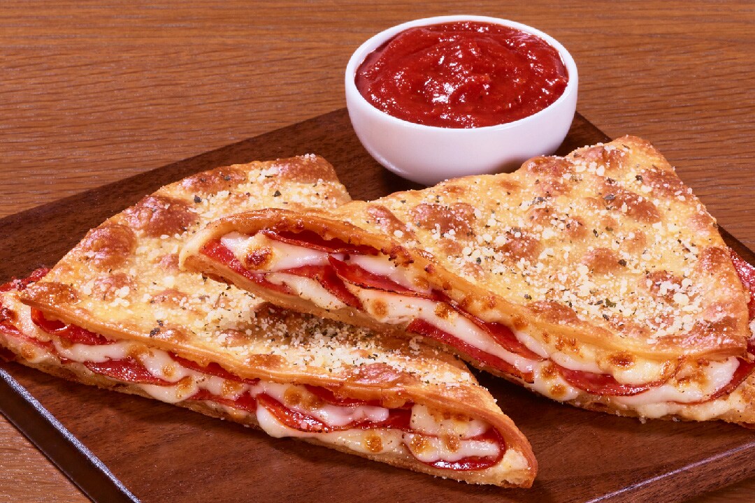 Order Pepperoni Lovers food online from Pizza Hut store, Westmont on bringmethat.com