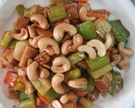 Order Chicken With Cashew Nuts food online from Maxim Garden store, Jamaica on bringmethat.com
