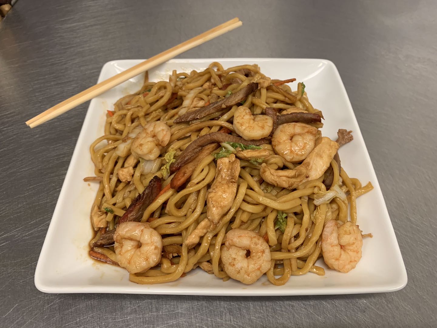 Order House Special Lo Mein food online from China Dragon store, Baltimore on bringmethat.com