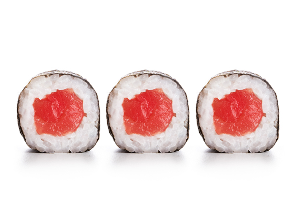 Order Tuna Roll food online from Sushiraw store, Los Angeles on bringmethat.com
