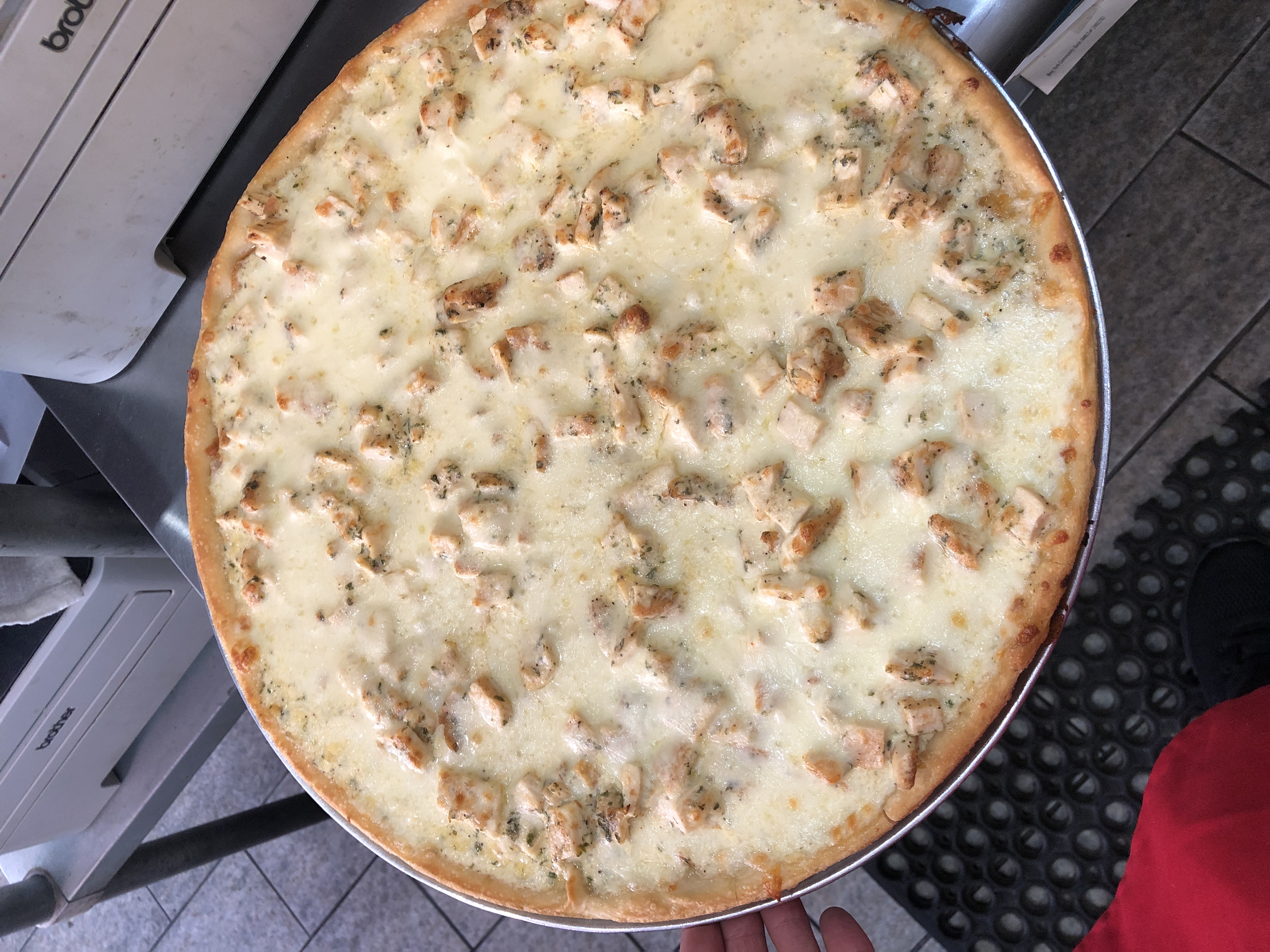 Order Grilled Chicken Alfredo Pan Pizza food online from Pronto pizza store, Brooklyn on bringmethat.com