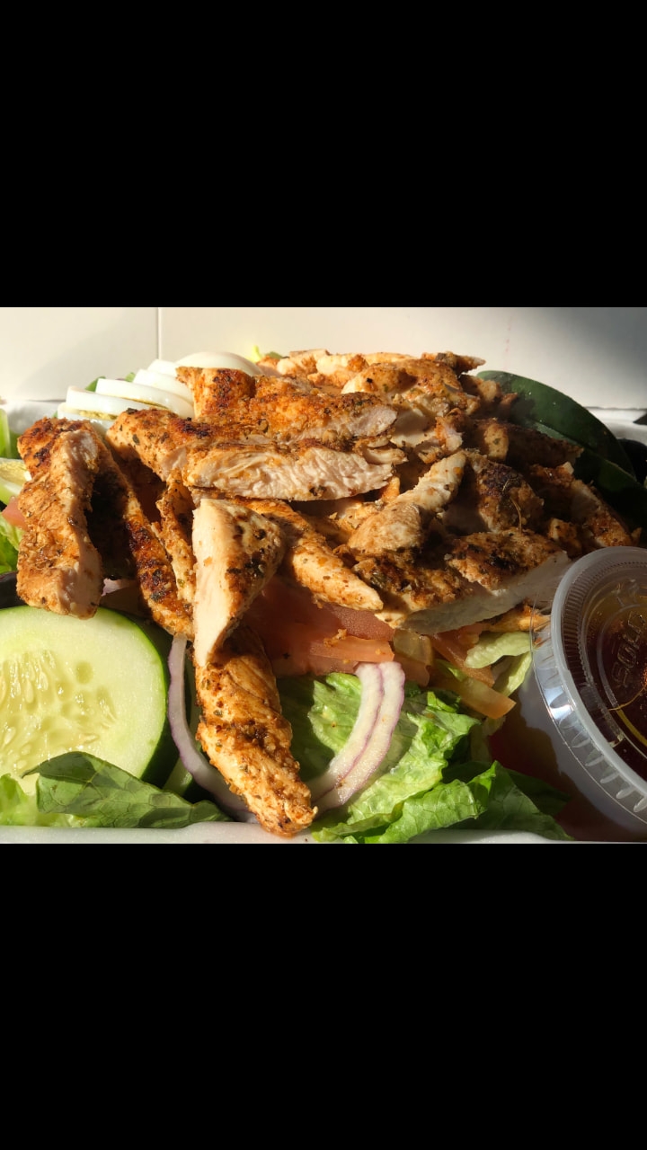 Order Garden Salad with Chicken food online from Anthony's Chicken & Grill store, Hightstown on bringmethat.com