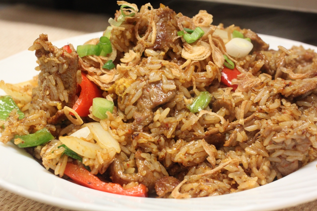 Order Khao Pad Jungle Beef food online from Giggling Rice Thai To Go store, Brookline on bringmethat.com
