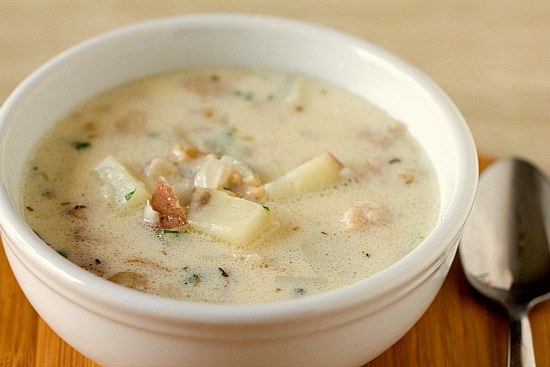 Order Gluten Free NE Clam Chowder food online from Captain’s Curbside Seafood store, Trappe on bringmethat.com