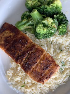 Order Grilled Salmon food online from Charlie D's Seafood & Chicken store, Kansas City on bringmethat.com