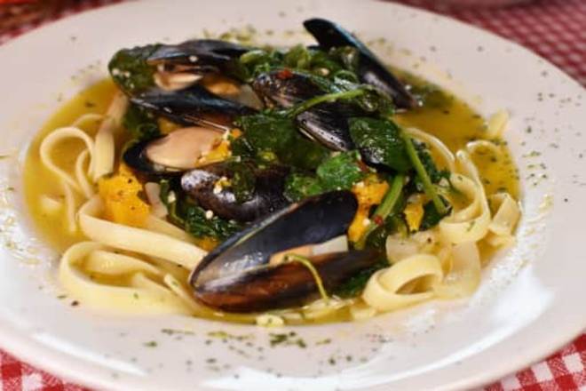 Order Mussels Portofino AlaCarte food online from Russo Italian Kitchen store, Banning on bringmethat.com
