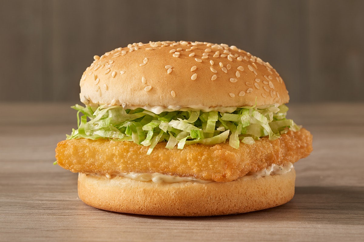 Order Crispy Fish Sandwich food online from Rallys Hamburgers store, Shelbyville on bringmethat.com