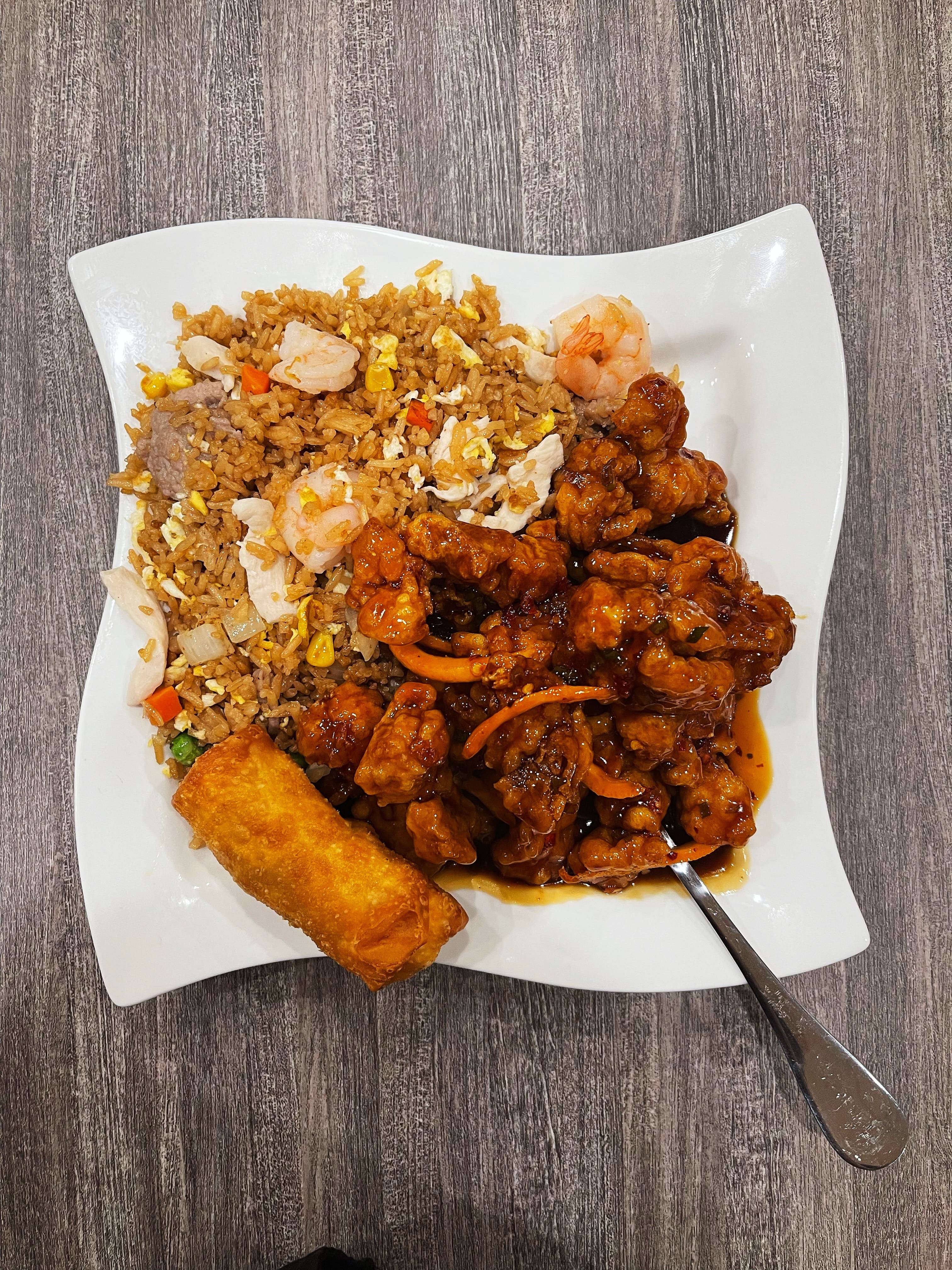 Order General Chicken Dinner Special food online from Xian Cuisine store, Naperville on bringmethat.com