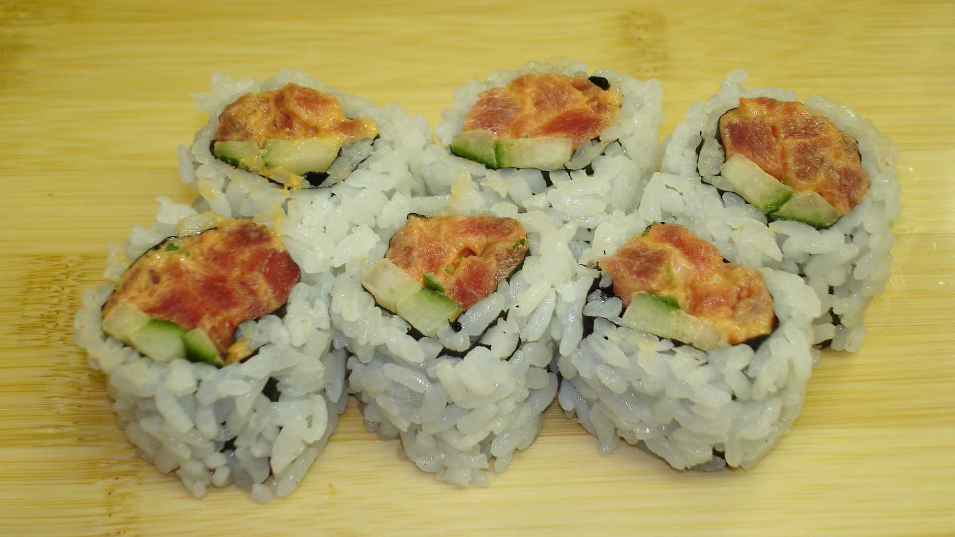 Order Spicy Tuna Roll food online from Wow Sushi store, Edmond on bringmethat.com