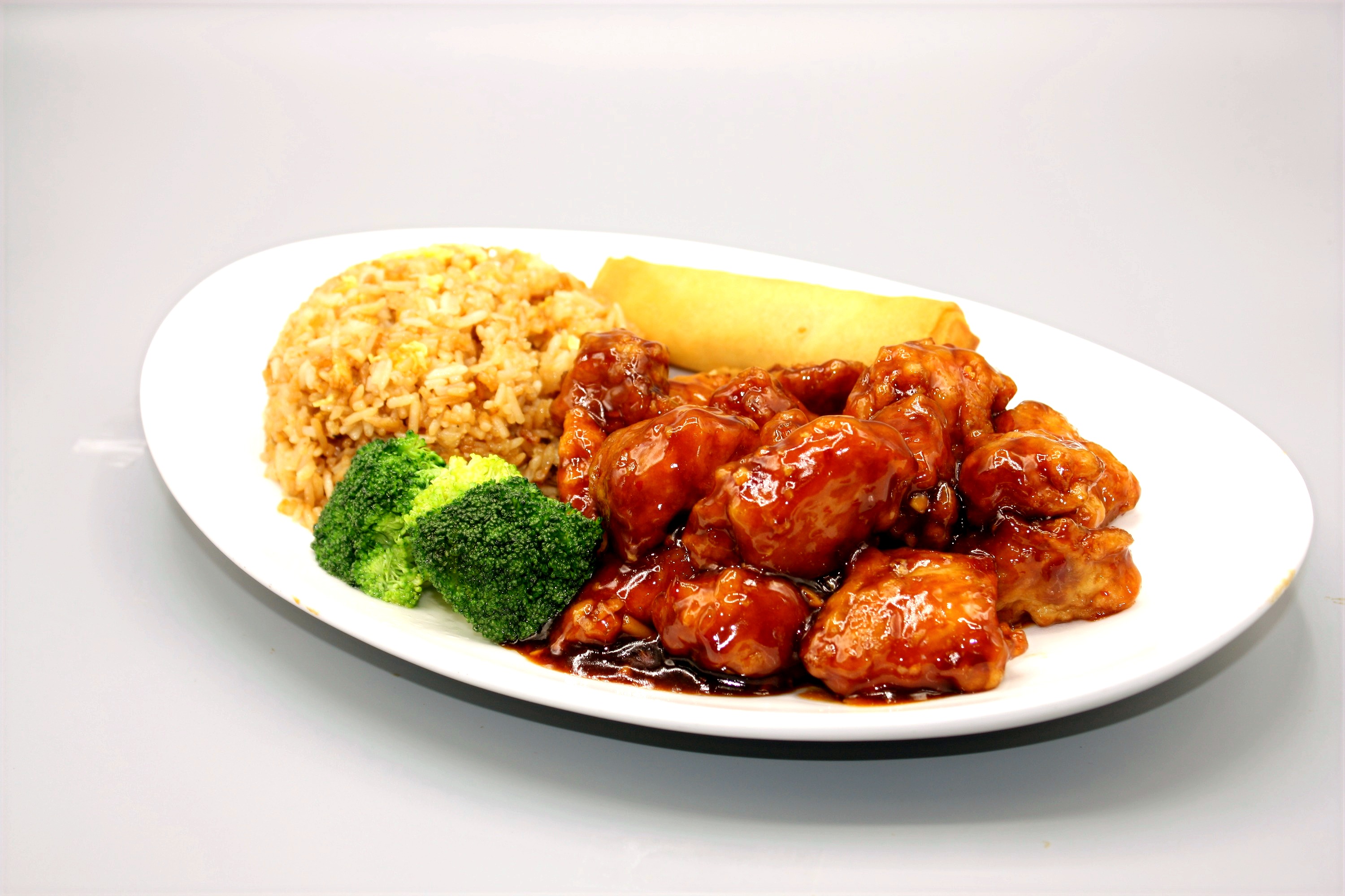 Order General Tso's Chicken Combo food online from Chau's cafe store, Ashburn on bringmethat.com