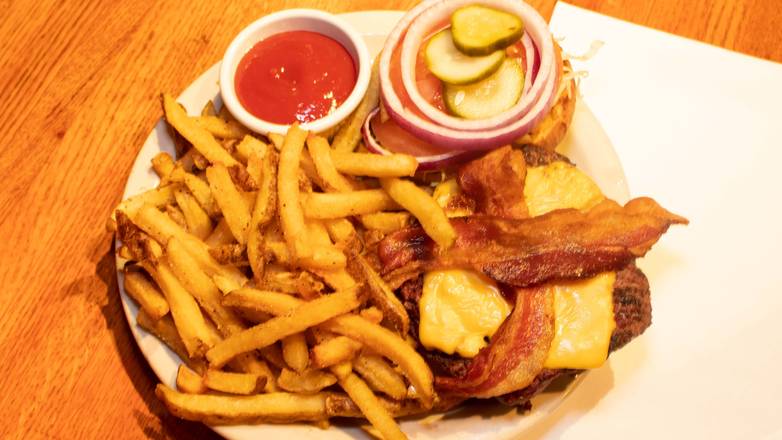 Order Bacon Cheeseburger food online from Rafferty's Restaurant and Bar store, Jackson on bringmethat.com