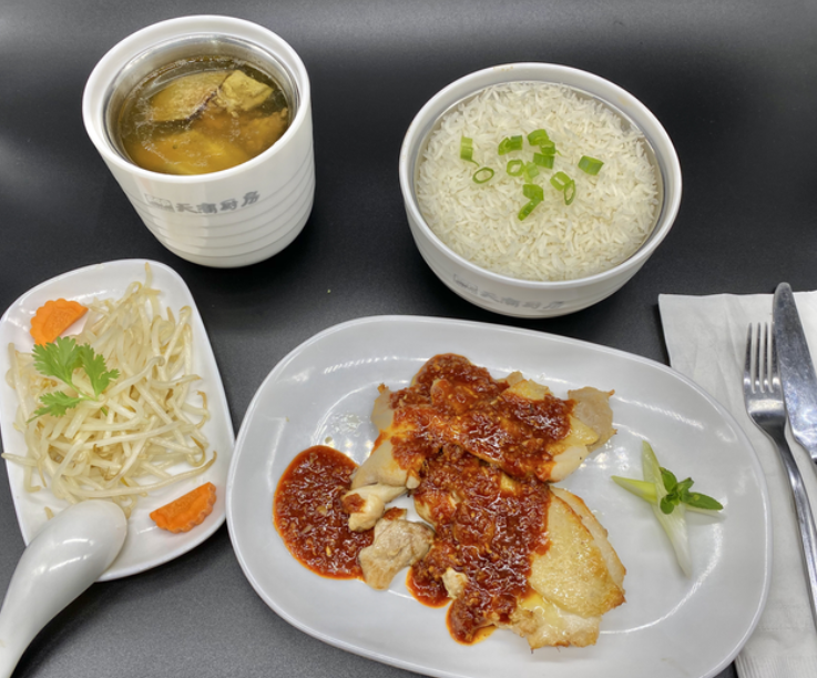 Order Chicken with Black Pepper Sauce, Jasmine Rice, Vege and Soup 黑椒雞扒 food online from Pop Kitchen store, Daly City on bringmethat.com