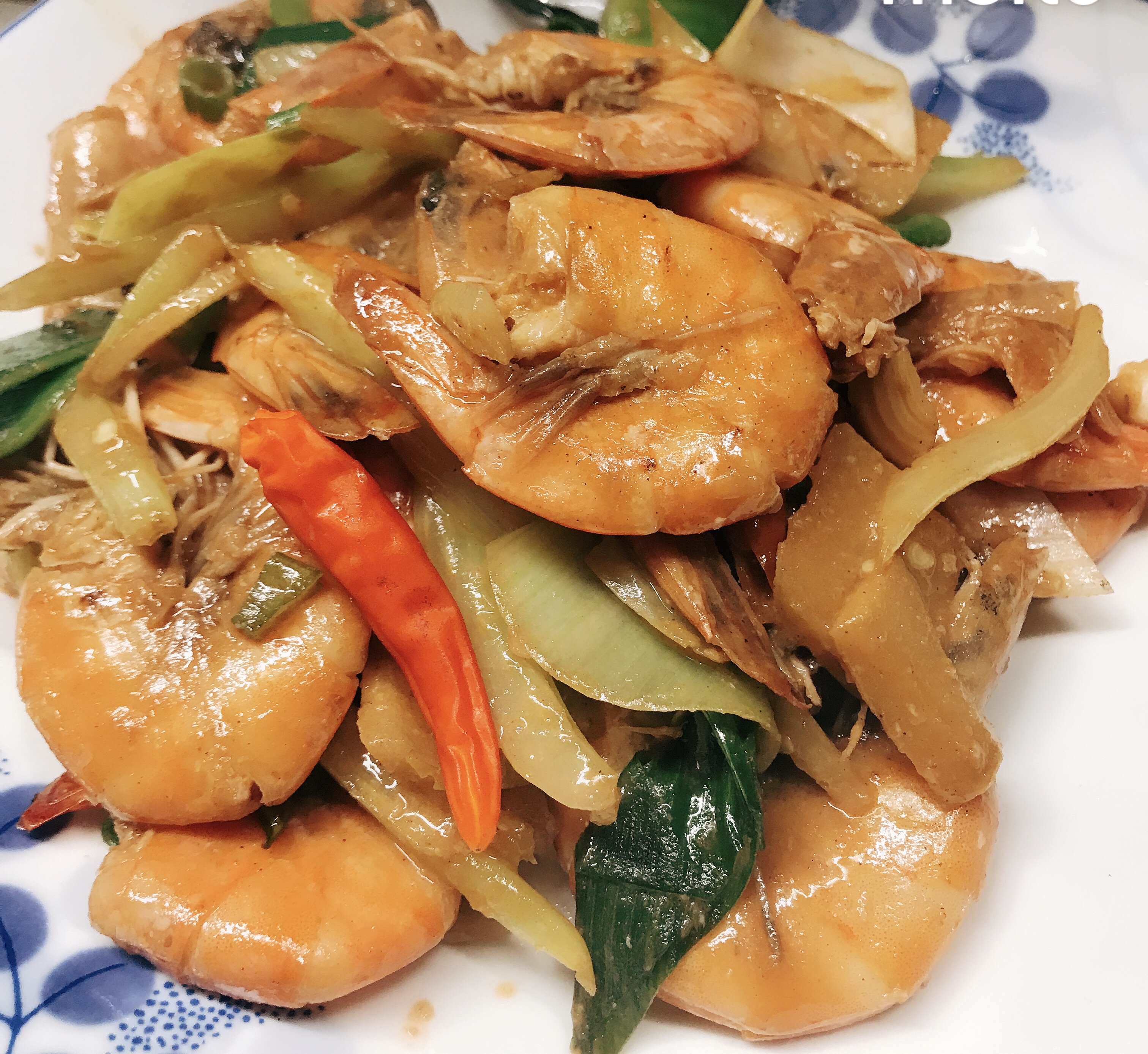 Order 50. Spicy Shrimp with Onion and Leeks food online from Home Taste store, Buffalo on bringmethat.com