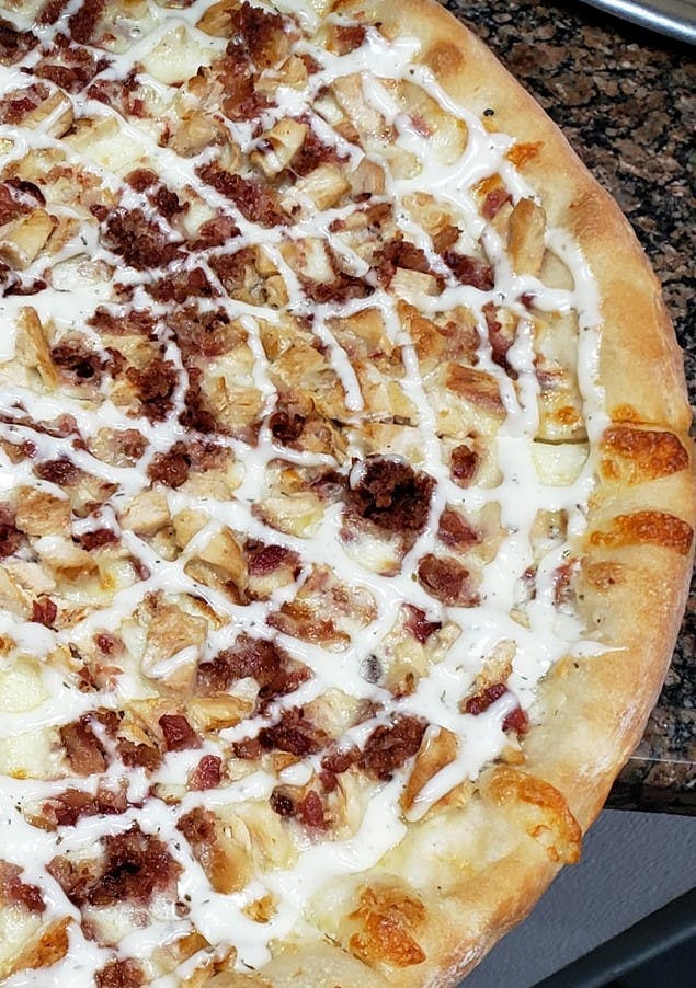 Order 6. Chicken, Bacon, Ranch & Mozzarella Pizza - Individual 10" food online from Spatola Pizza store, New Hope on bringmethat.com