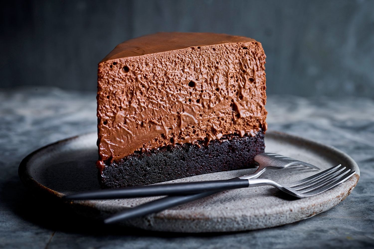 Order Chocolate Cake food online from Sicilian Pizza store, Alexandria on bringmethat.com