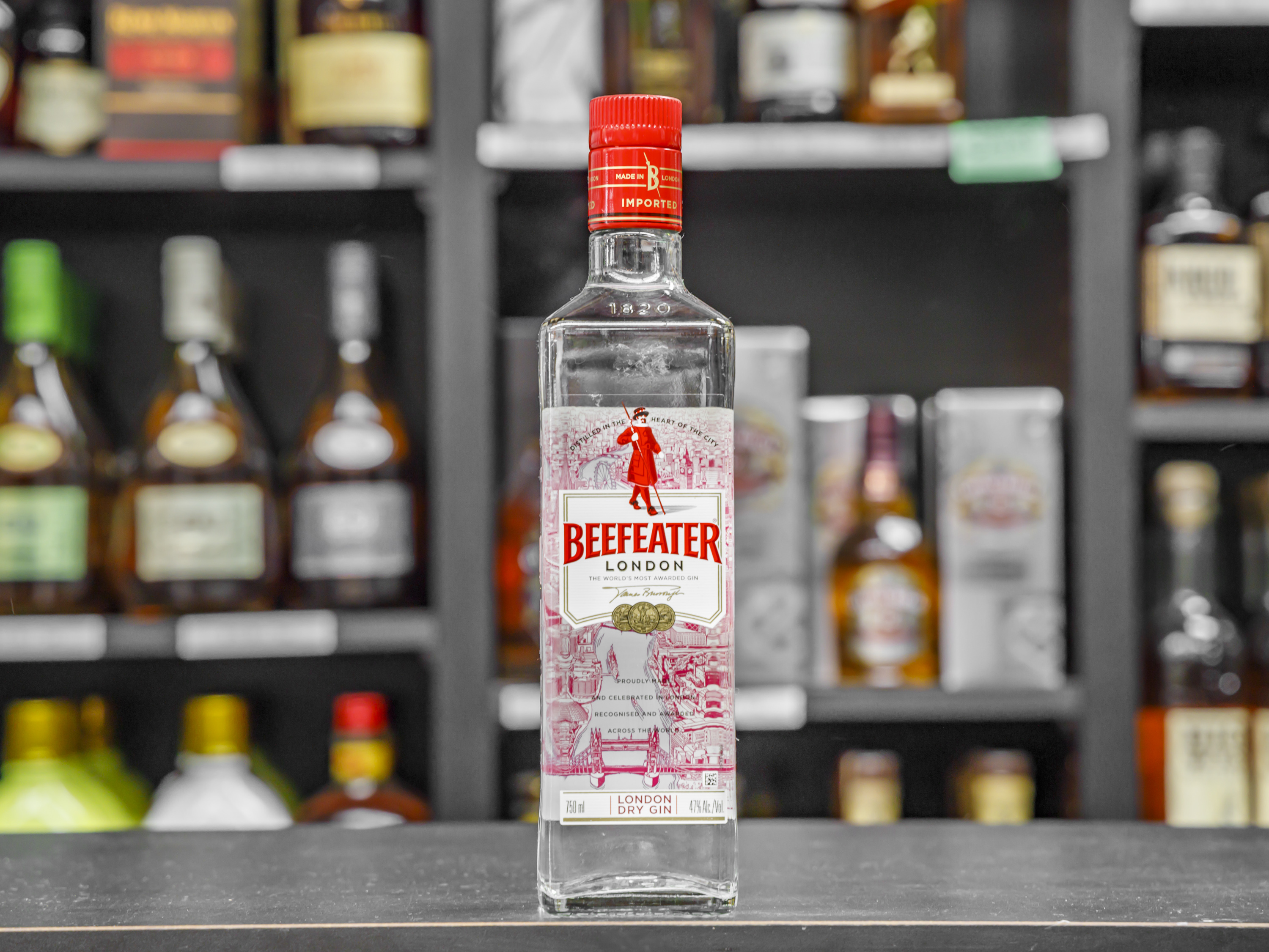 Order 750 ML BEEFEATER LONDON DRY GIN  food online from Harry's Market store, San Diego on bringmethat.com