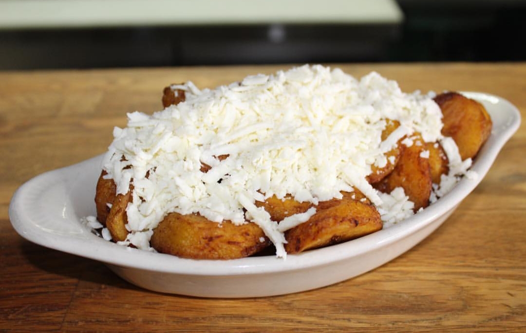 Order Tajadas con Queso food online from Arepas Grill 21-19 Broadway Ave store, Astoria on bringmethat.com