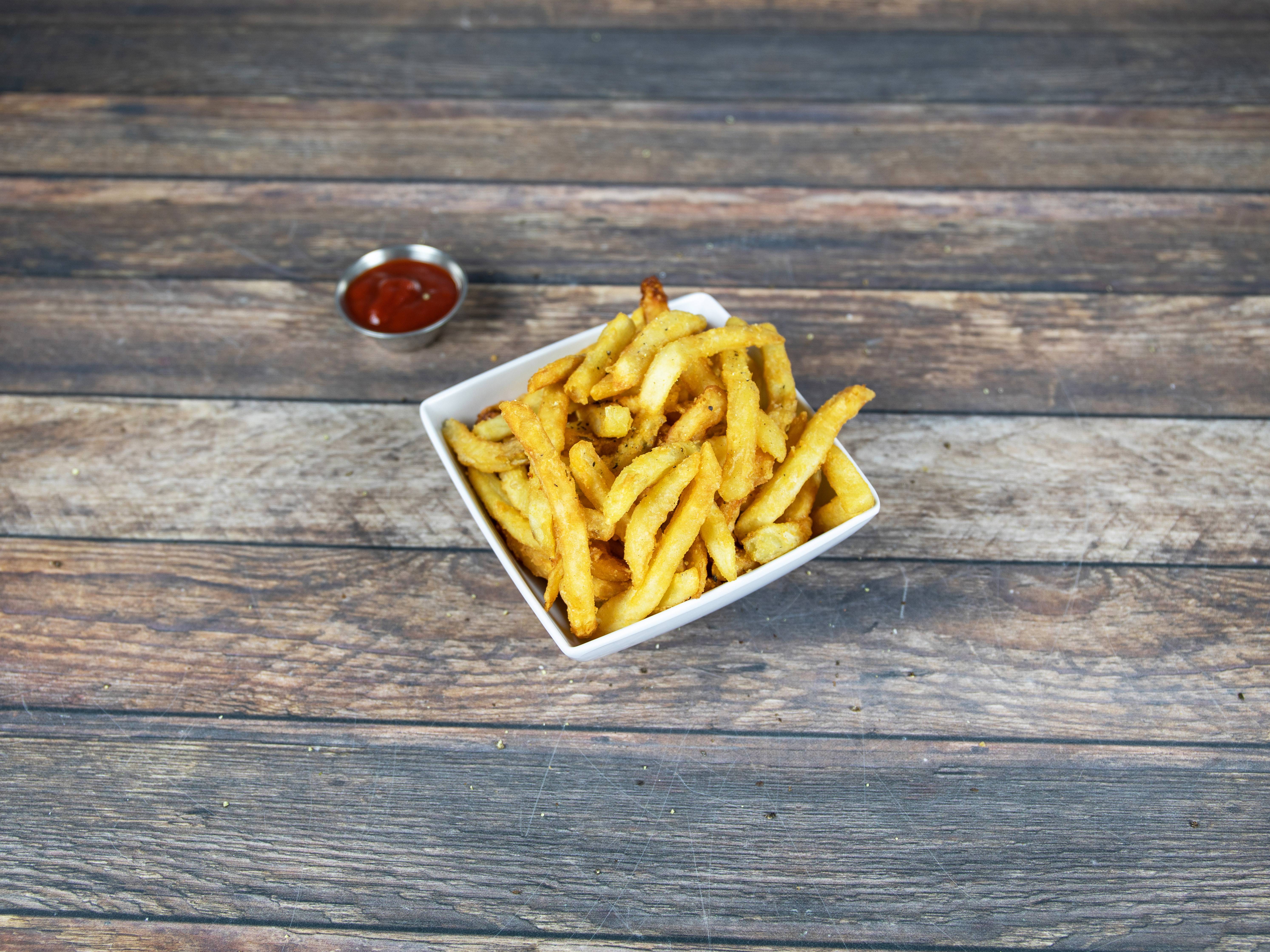 Order French Fries food online from Boston House of Pizza store, Watertown on bringmethat.com