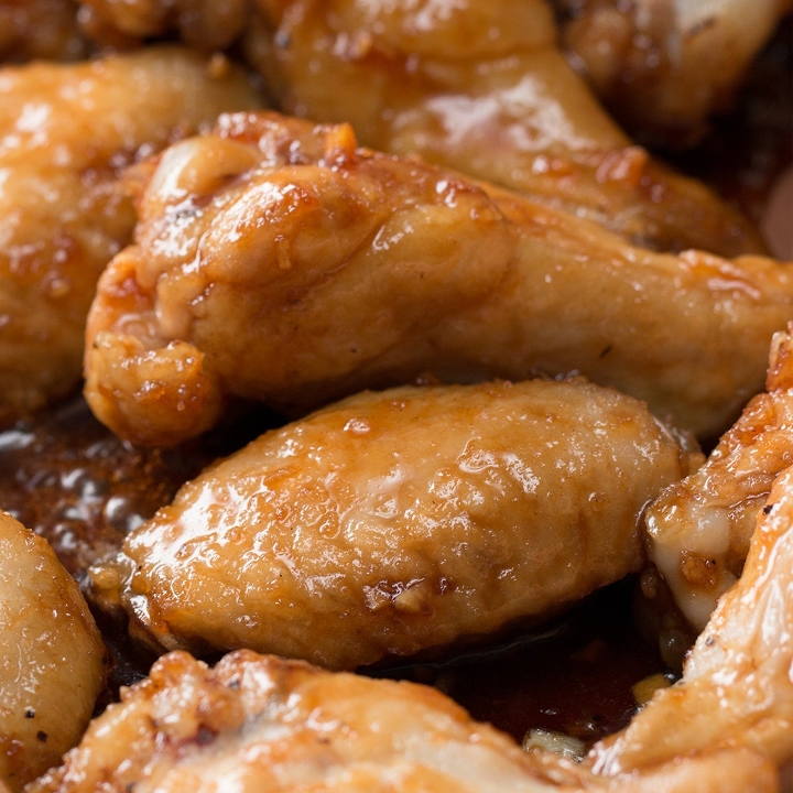 Order Jumbo Party Wingz food online from Twisted Taino Restaurant store, Parma on bringmethat.com