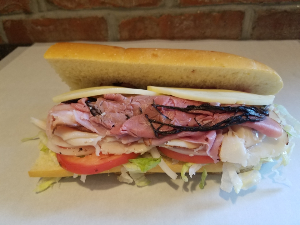 Order *The Traditional - Medium food online from Pellegrino's Deli Cafe store, Rochester on bringmethat.com