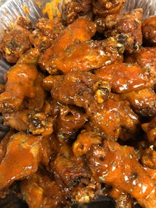 Order 10 Wings food online from Xquisite Dining store, Memphis on bringmethat.com