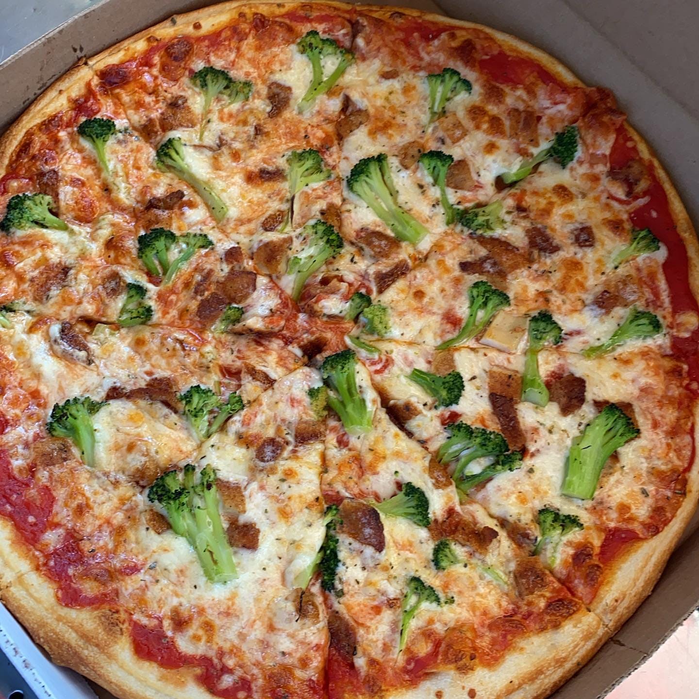 Order Chicken & Broccoli Pizza - Midget food online from Pizza Garden store, Flushing on bringmethat.com