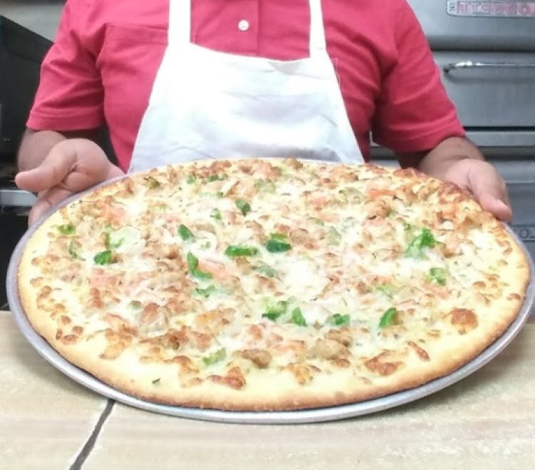Order Chicken Pizza - Small 10'' food online from Davinci store, Richmond on bringmethat.com