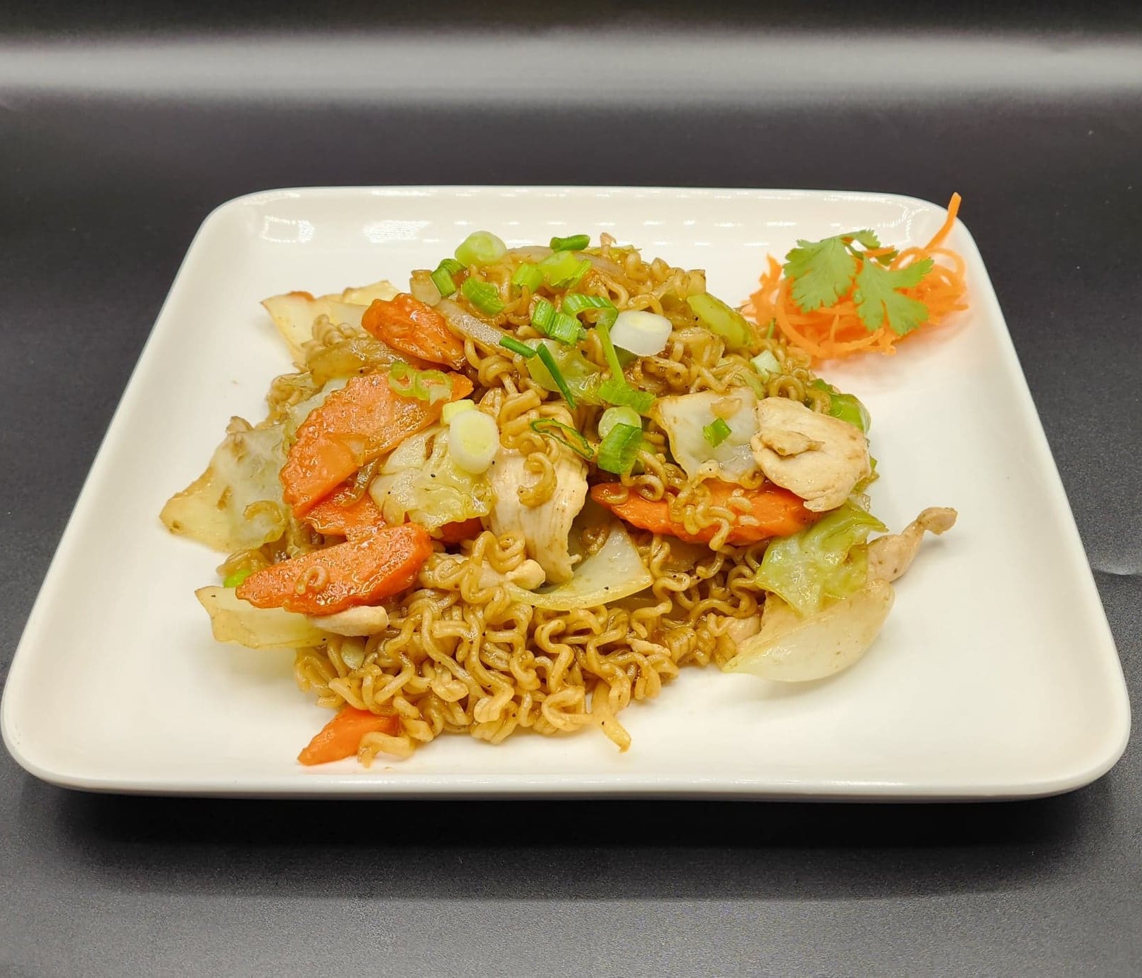Order Chow Mein food online from VIP Thai Cuisine store, Woodridge on bringmethat.com