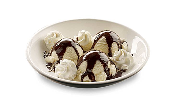 Order DAVE'S FAMOUS SUNDAE food online from Famous Dave store, Union Gap on bringmethat.com