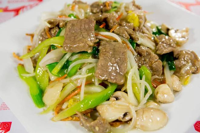 Order Beef Chow Mein food online from Dragon Palace store, Gresham on bringmethat.com