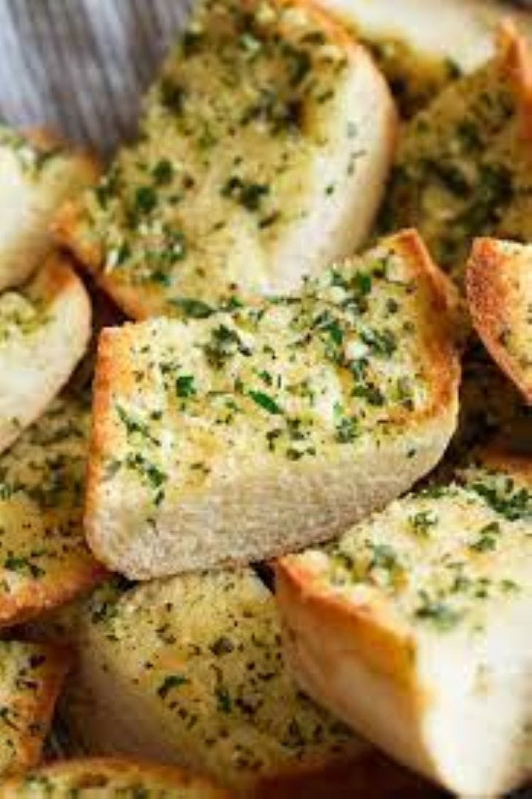 Order Garlic Bread - Appetizers food online from Master Pizza store, Bogota on bringmethat.com