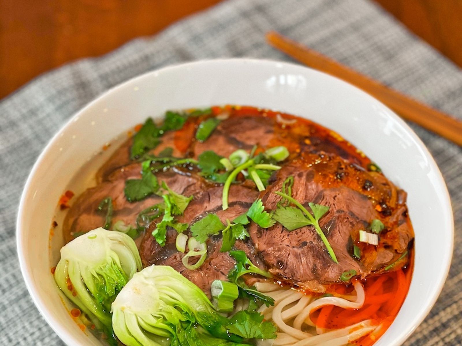 Order C2 Stewed Beef Consommé Noodle C2 兰州牛肉面 food online from Mid Summer Lounge store, Champaign on bringmethat.com