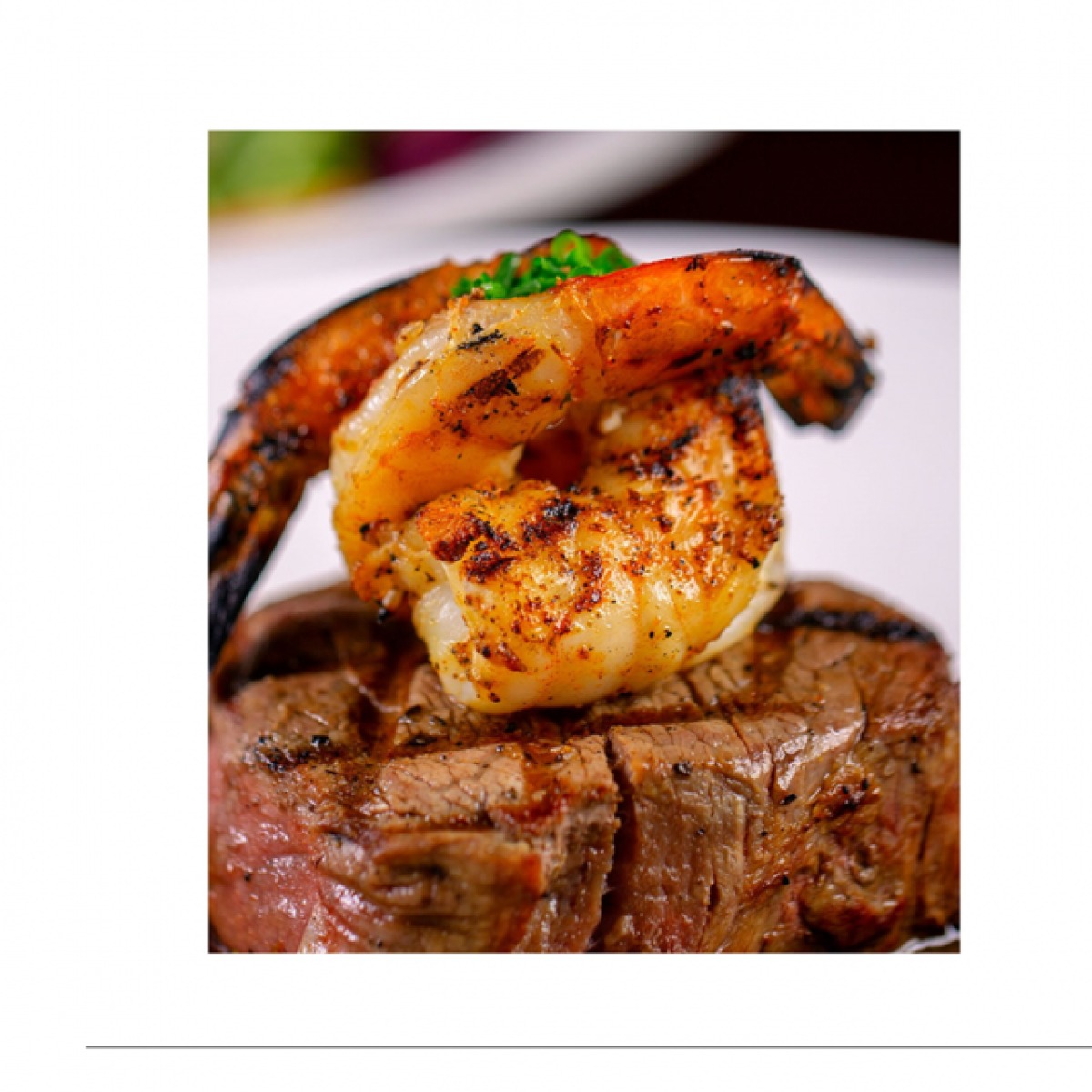 Order Prime Medallions & Crab Cakes food online from LG's Prime Steakhouse store, La Quinta on bringmethat.com