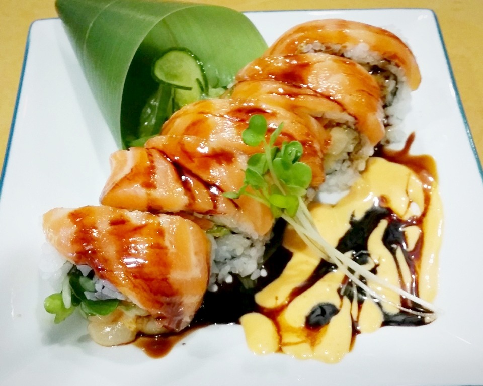 Order Fantastic Roll food online from Shogun Sushi store, Santa Clarita on bringmethat.com