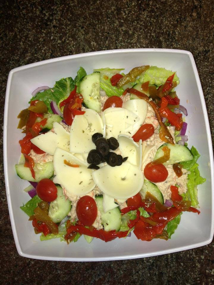 Order Garden Tuna Salad - Salad food online from Padrino's Pizza & Family store, Eagleville on bringmethat.com