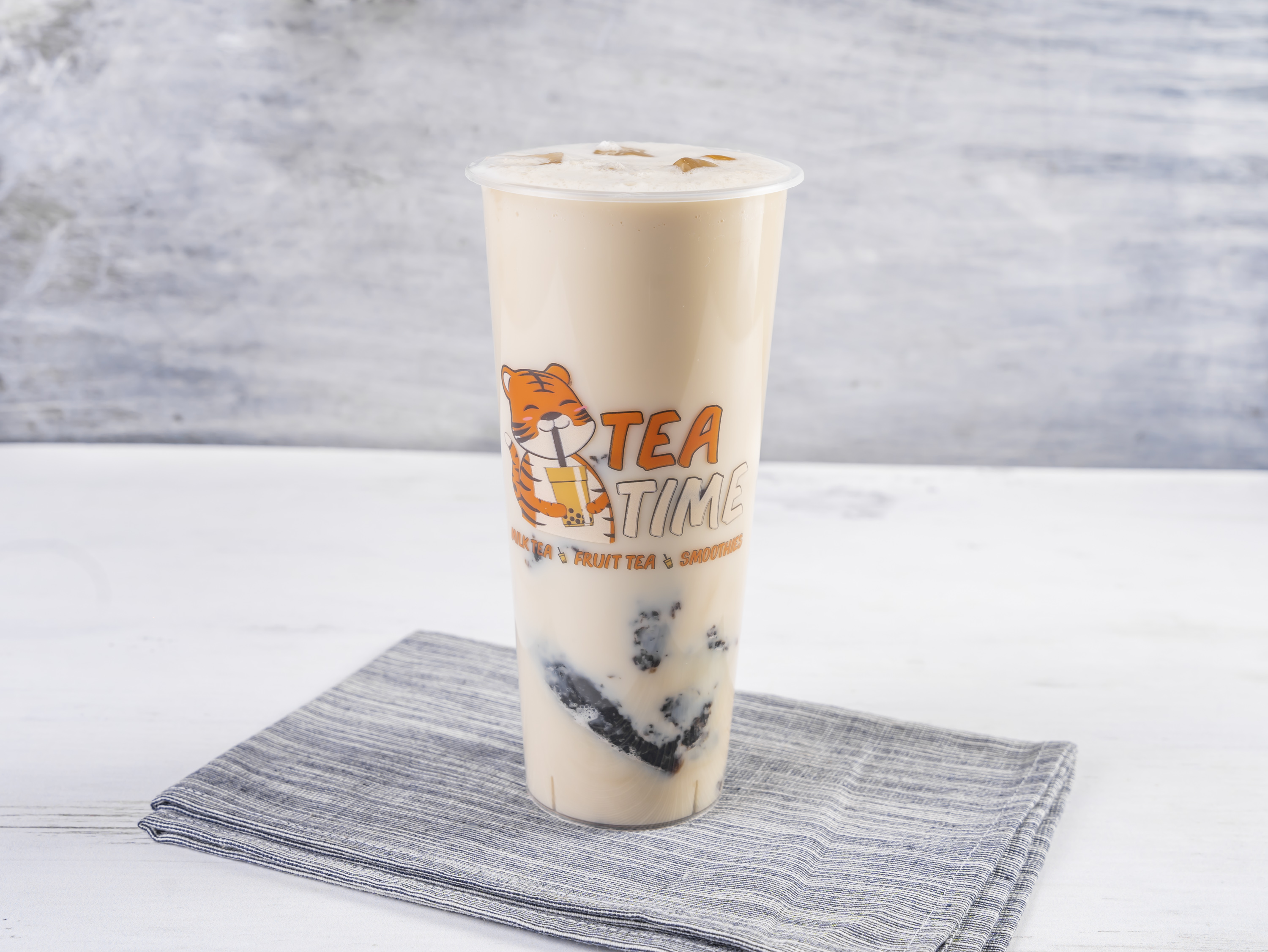 Order Cold Oolong Milk Tea  food online from Tea Time store, New York on bringmethat.com