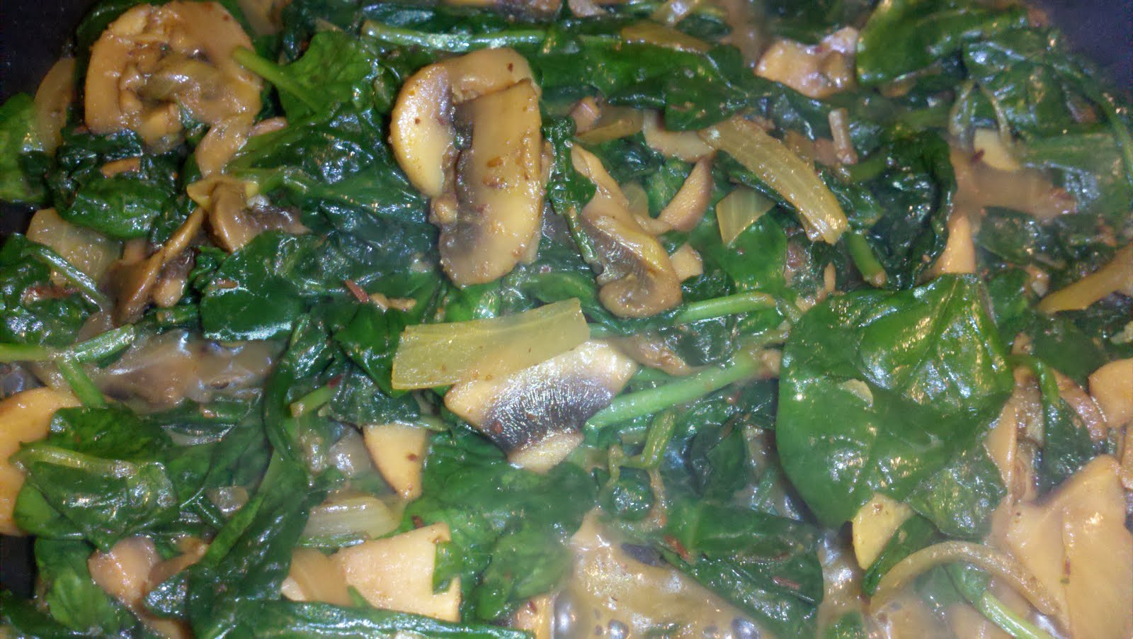 Order Saag Mushroom Dinner food online from The indian kitchen store, West Hollywood on bringmethat.com