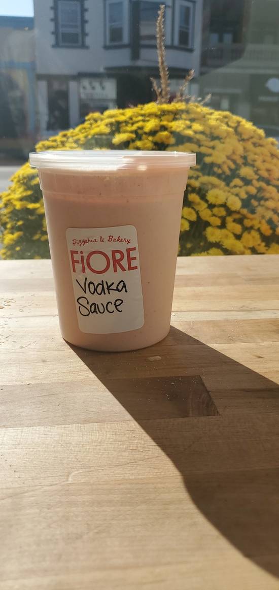 Order Vodka Sauce food online from Fiore Pizzeria + Bakery store, Forest Park on bringmethat.com