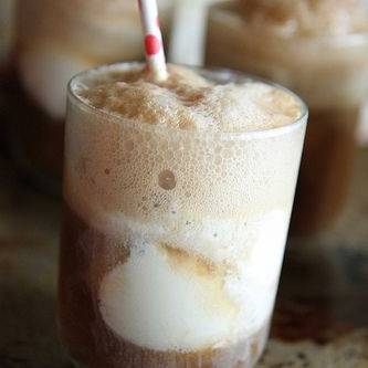 Order Rootbeer Float food online from The Hub Pizza & More store, Cedar City on bringmethat.com