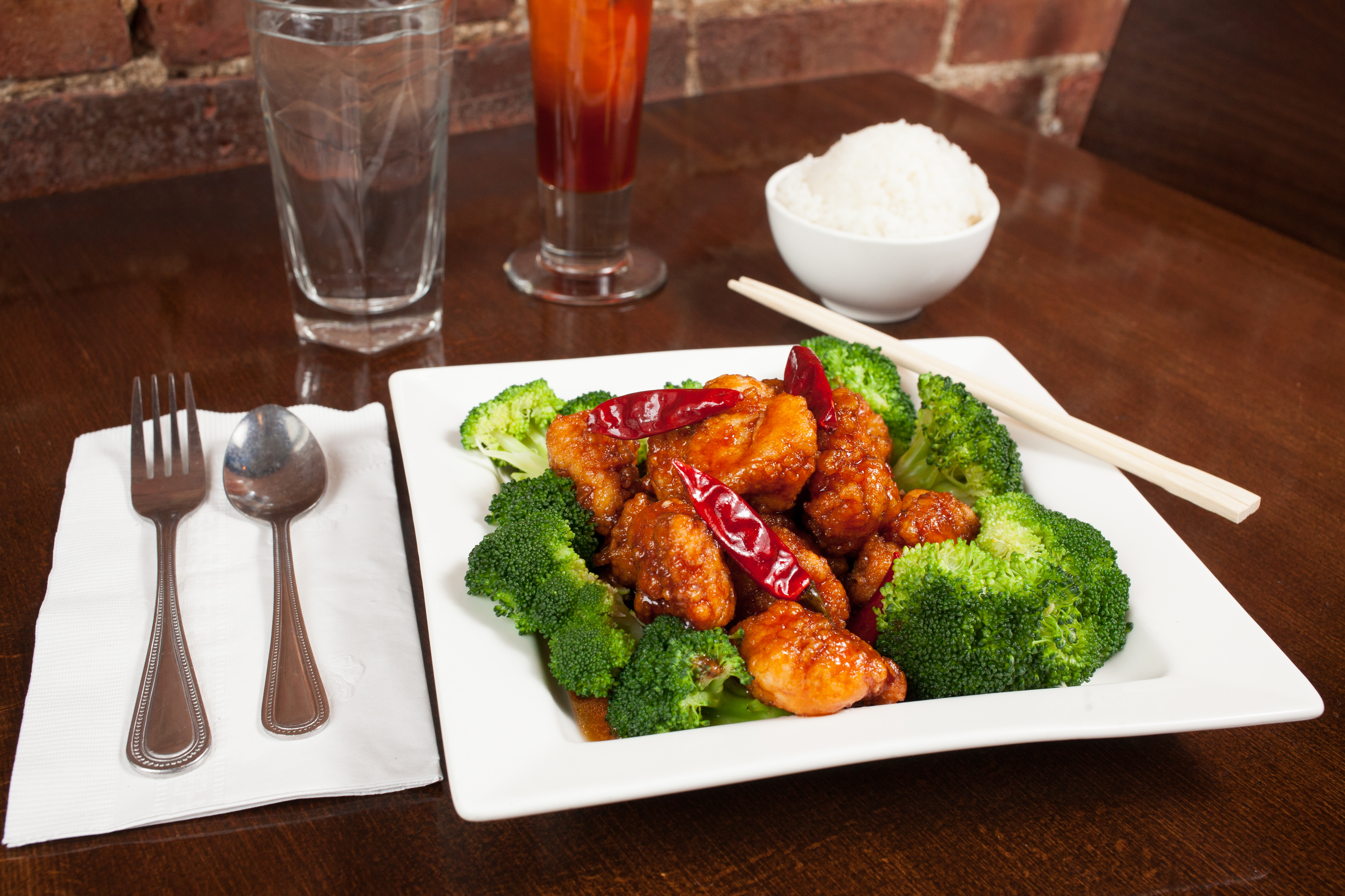 Order General Tso's Chicken food online from Suki 28 store, New York on bringmethat.com