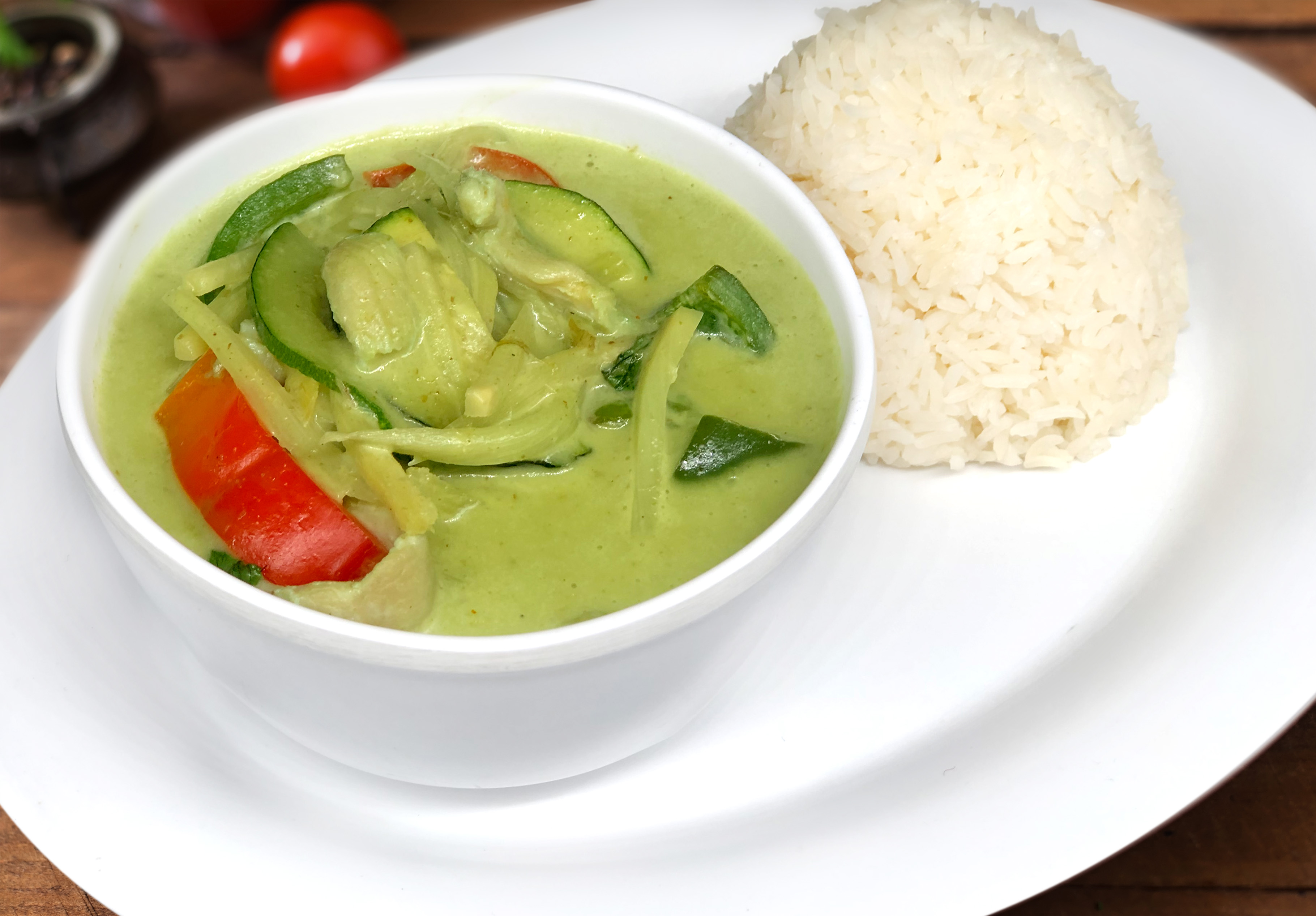 Order Green Curry food online from Ubon Thai Kitchen store, Torrance on bringmethat.com
