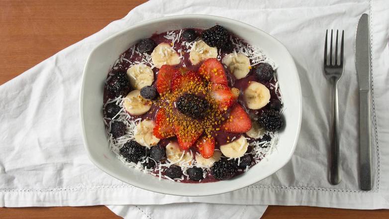 Order Healthy Acai Bowl food online from Honey's Bistro & Bakery store, San Diego on bringmethat.com