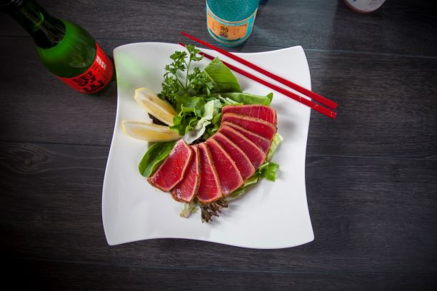 Order Tuna Tataki Salad food online from Show Ramen store, La Verne on bringmethat.com