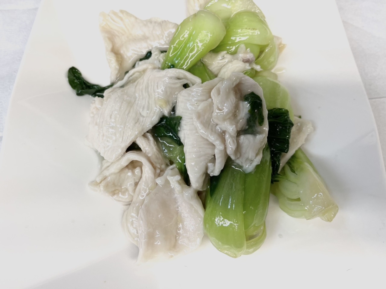 Order 508. Sliced Chicken Breast with Baby Bok Choy food online from Land Of Plenty store, New York on bringmethat.com